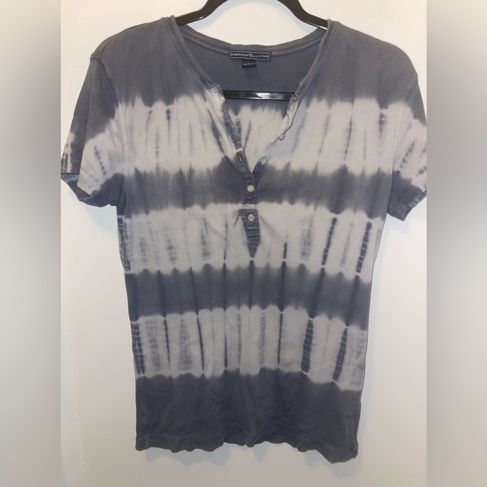 MULTICOLORED T SHIRT
